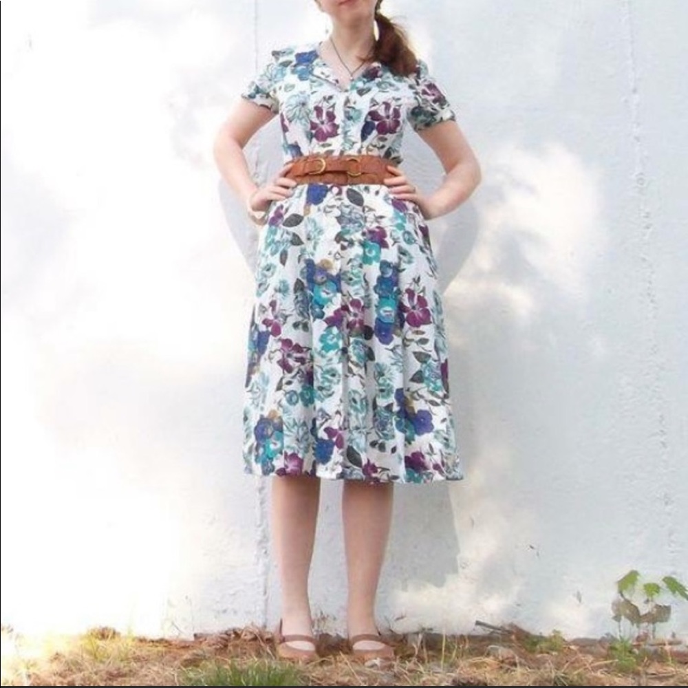 Vintage 1980s Floral Dress Tropical Print Purple